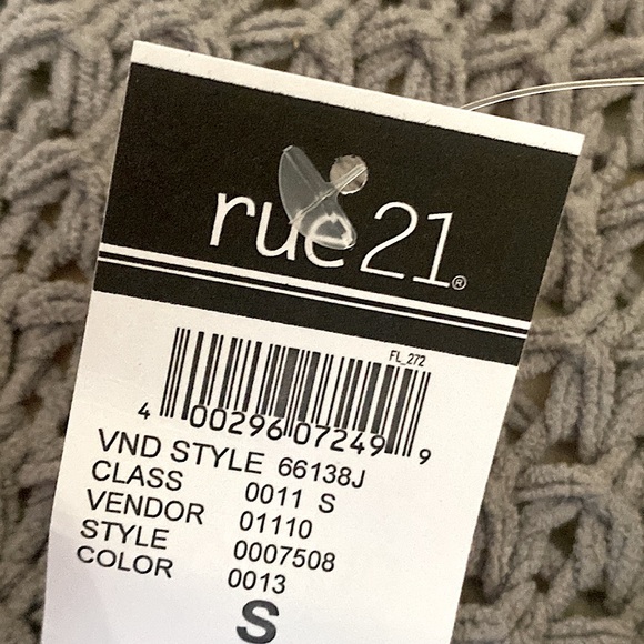 NWT • White Ribbed Seamless Tank Top 🤍 - Picture 9 of 9